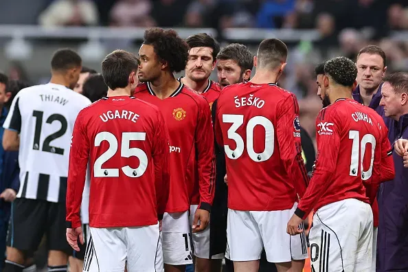 开云官网-理查兹：曼联替补席没有首发的同等竞争力，今夏得补强引援