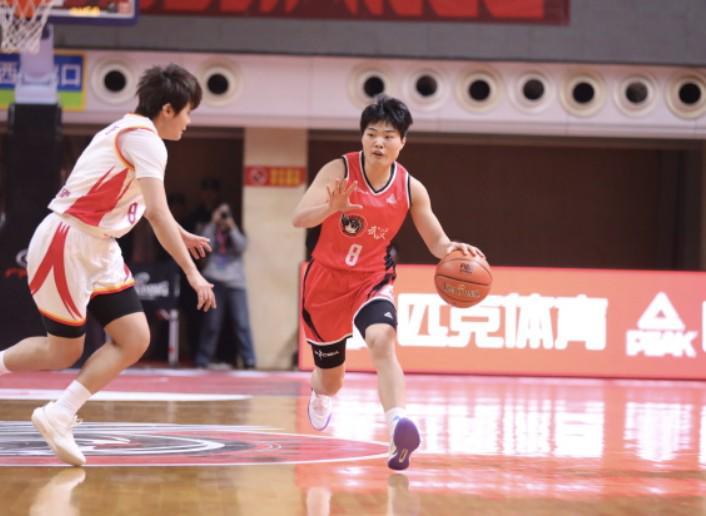 开云体育官网-硬钢篮协？武汉女篮官方：放弃球员上调国家队后外援4节8人次政策