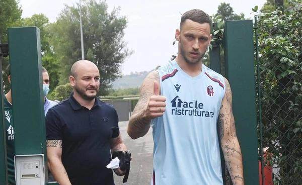 开云体育官网-签字！阿瑙正式告别海港加盟意甲 直言：因家庭离开