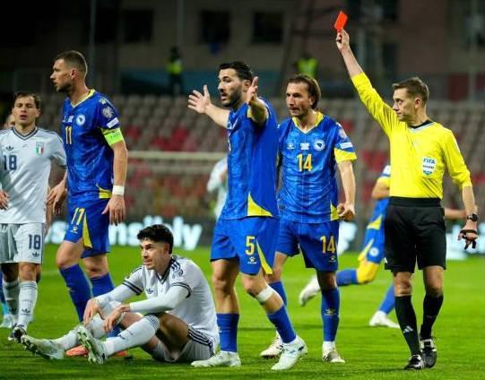 开云体育下载-世体：意大利国内对巴斯托尼的攻击可能促使他离开，巴萨有意